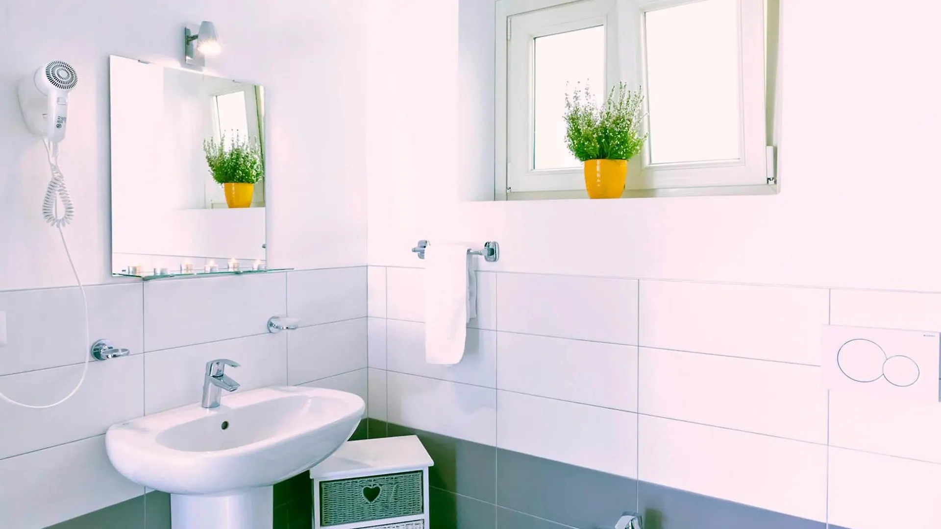 Aparthotel La Collinetta Apartments Vercana