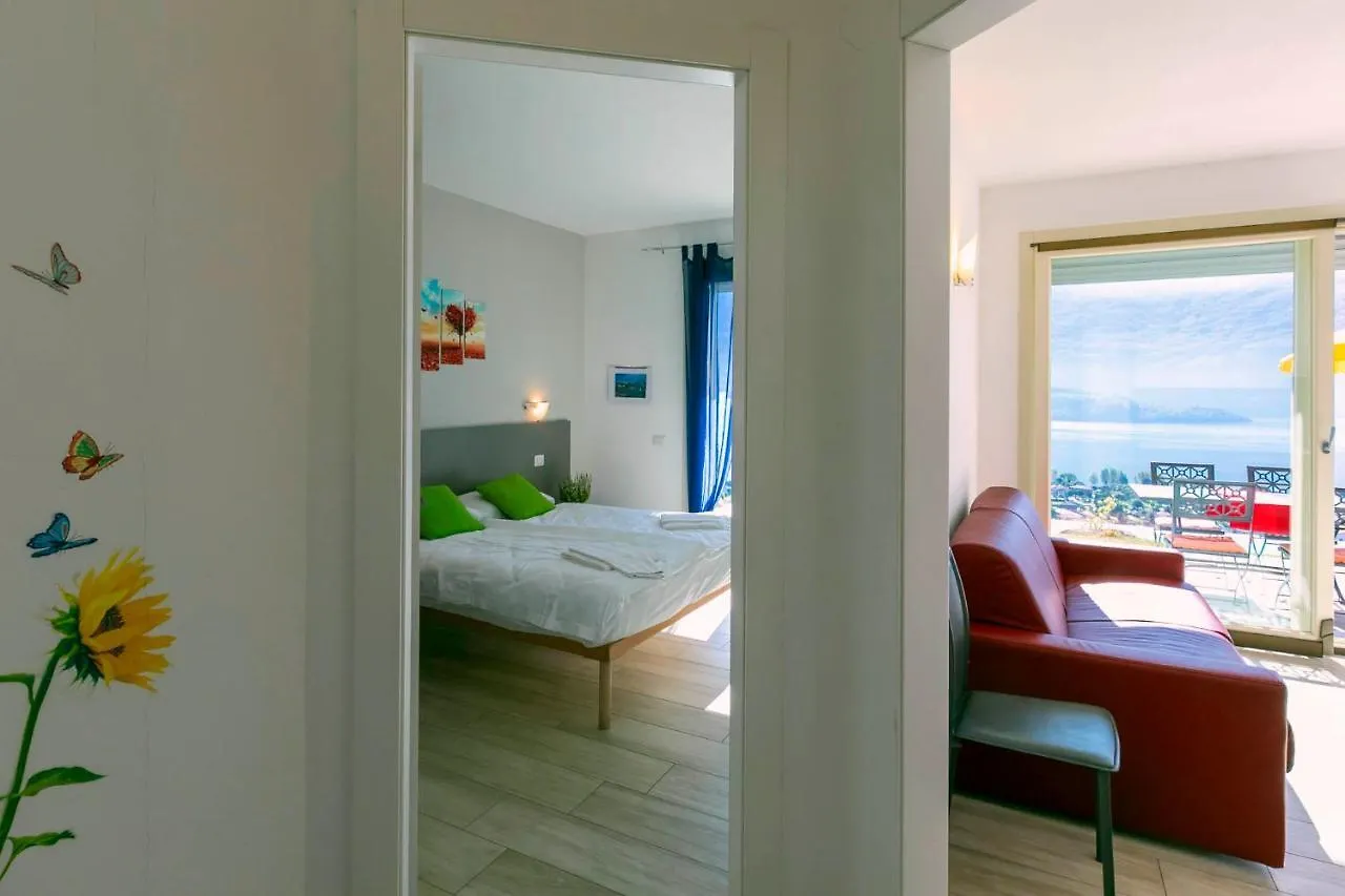 La Collinetta Apartments Vercana