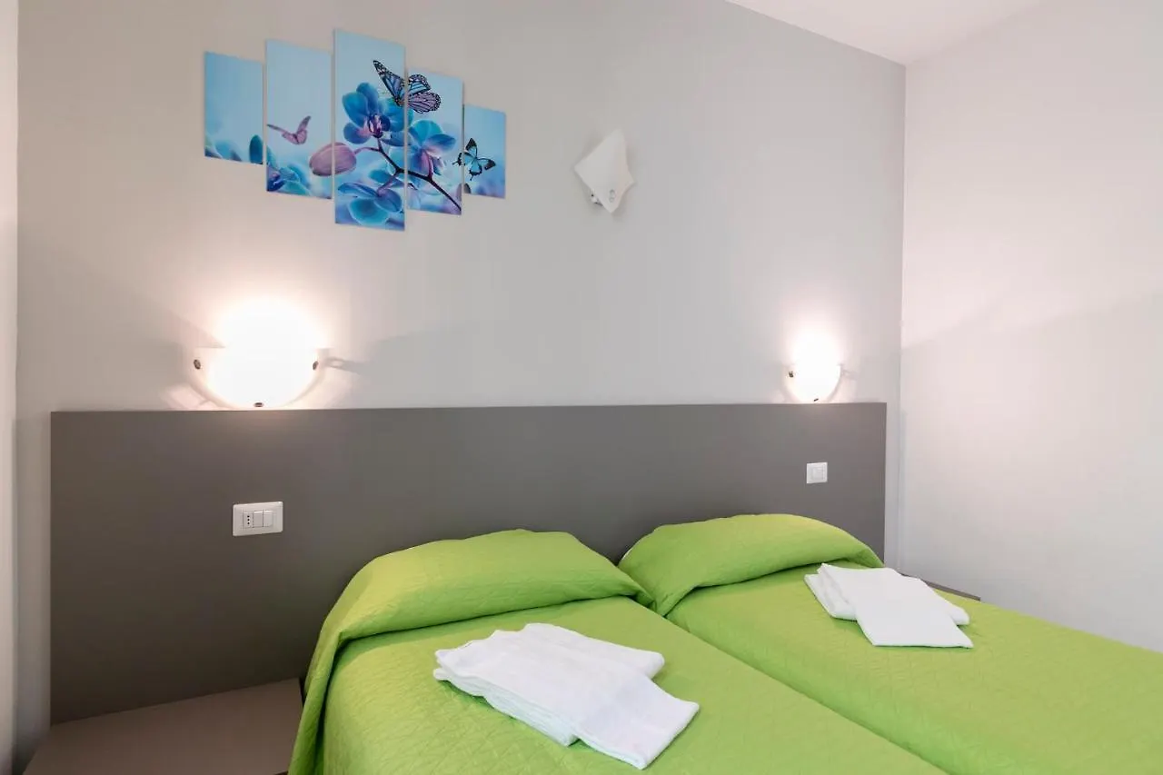 La Collinetta Apartments Vercana Włochy
