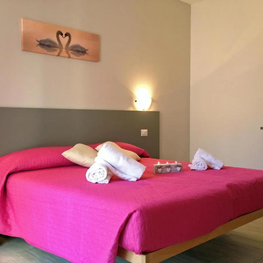La Collinetta Apartments Vercana İtalya